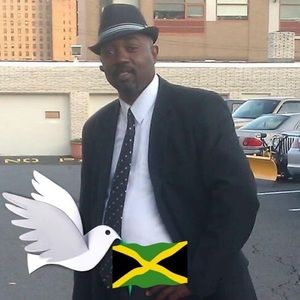 Meet your Posher, Carl